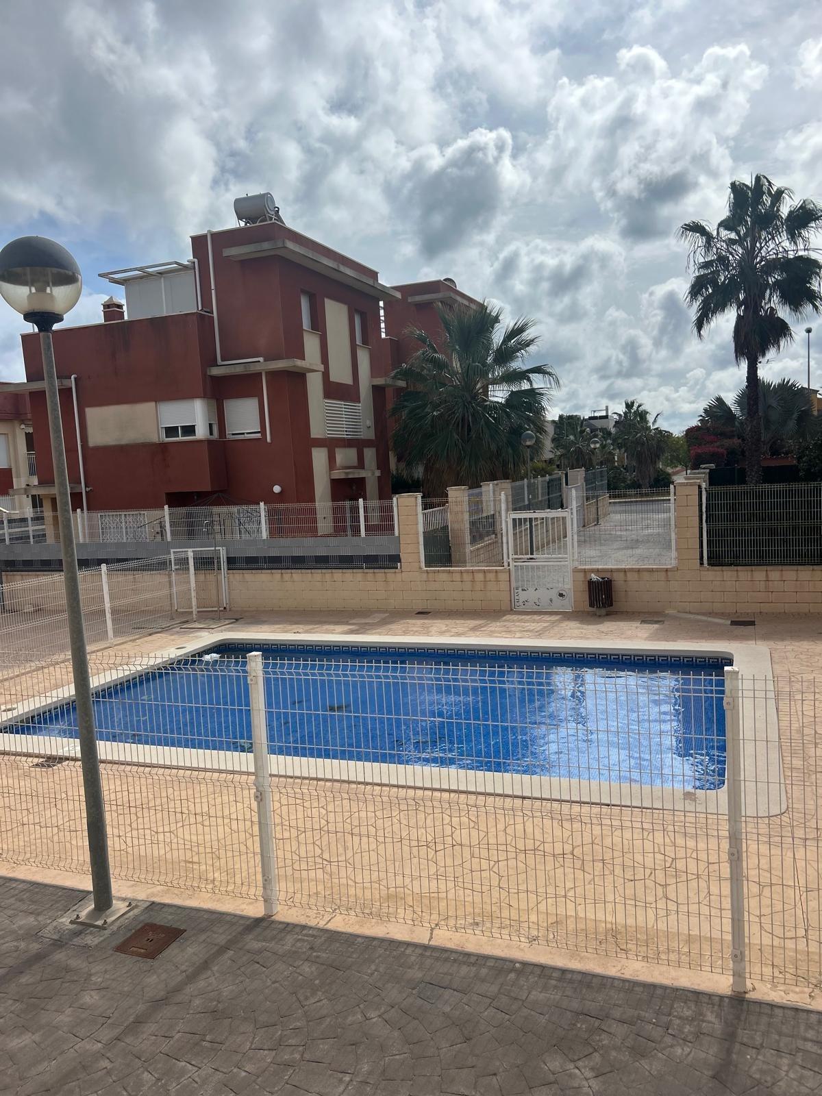 Complejo Residencial Regenerado en Lomas de Cabo Roig - Apartamentos Reformados