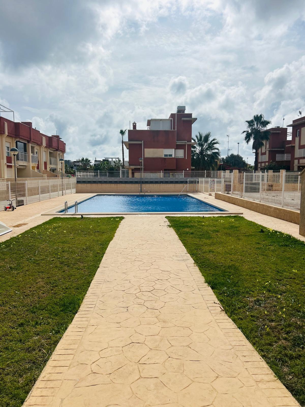 Complejo Residencial Regenerado en Lomas de Cabo Roig - Apartamentos Reformados