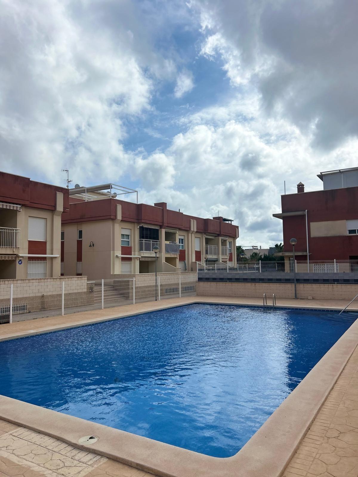 Complejo Residencial Regenerado en Lomas de Cabo Roig - Apartamentos Reformados