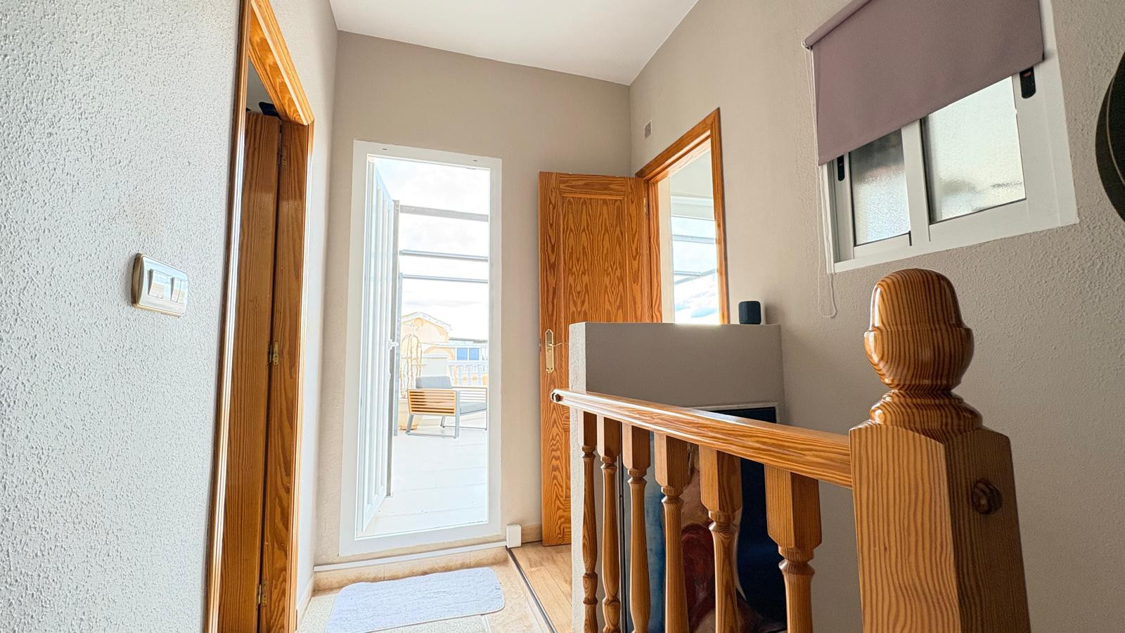 Tu Hogar de Ensueño en Orihuela Costa, Encantadora casa renovada en La Fuente, Orihuela Costa. 3 dorm, salón luminoso, cocina moderna. ¡Tu hogar ideal en Alicante! Inversión inteligente.