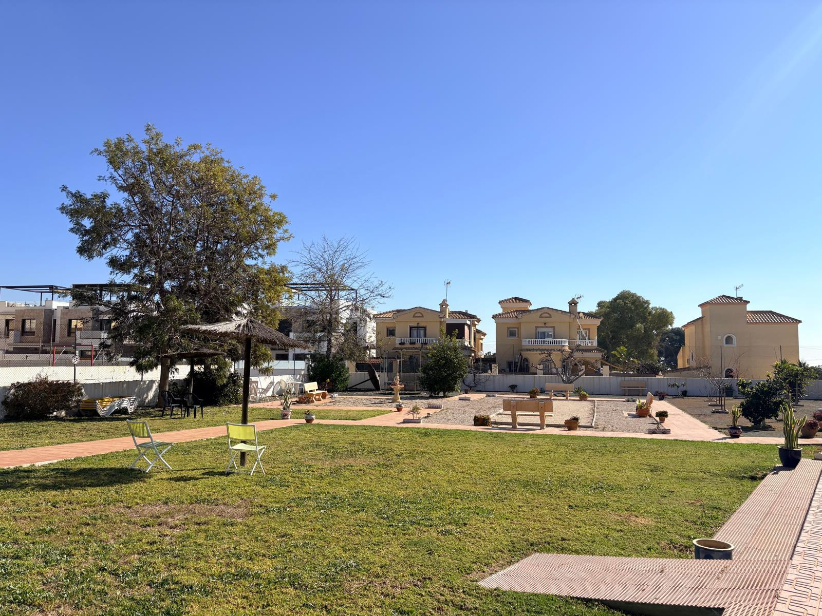 Tu Hogar de Ensueño en Orihuela Costa, Encantadora casa renovada en La Fuente, Orihuela Costa. 3 dorm, salón luminoso, cocina moderna. ¡Tu hogar ideal en Alicante! Inversión inteligente.