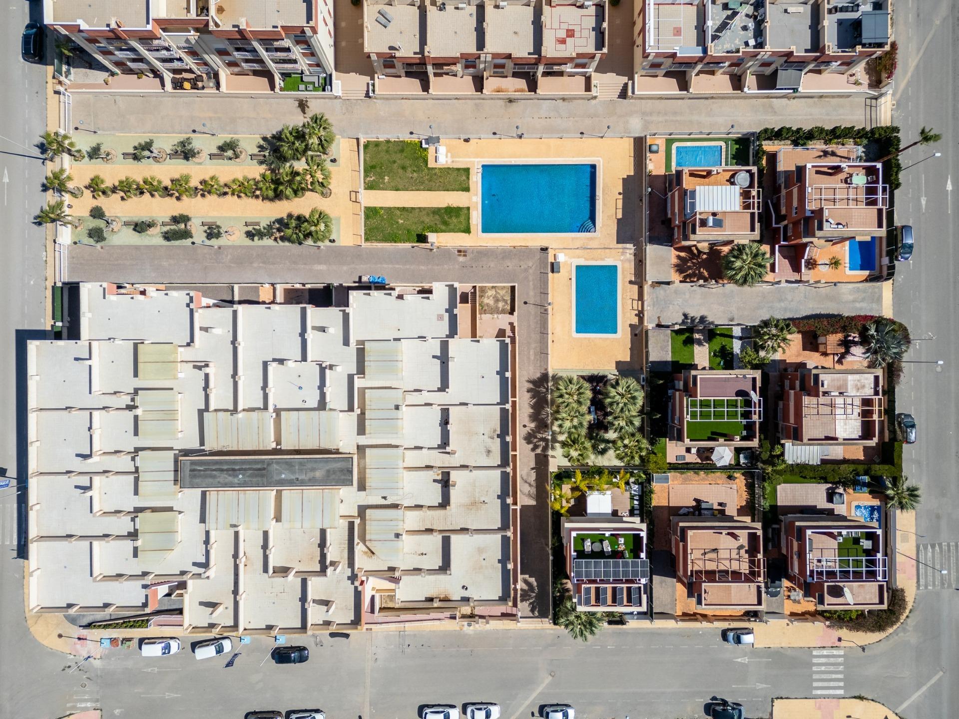 Complejo Residencial Regenerado en Lomas de Cabo Roig - Apartamentos Reformados