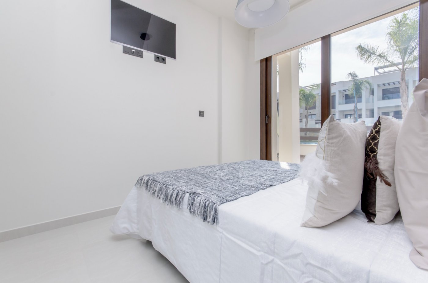 RESIDENCIAL DE OBRA NUEVA DE BUNGALOWS EN LOS BALCONES, TORREVIEJA, Obra nueva en Los Balcones, Torrevieja. Bungalows de 3 hab. en Costa Blanca Sur. Vive el Mediterráneo cerca de playas y servicios. ¡Tu nuevo hogar!