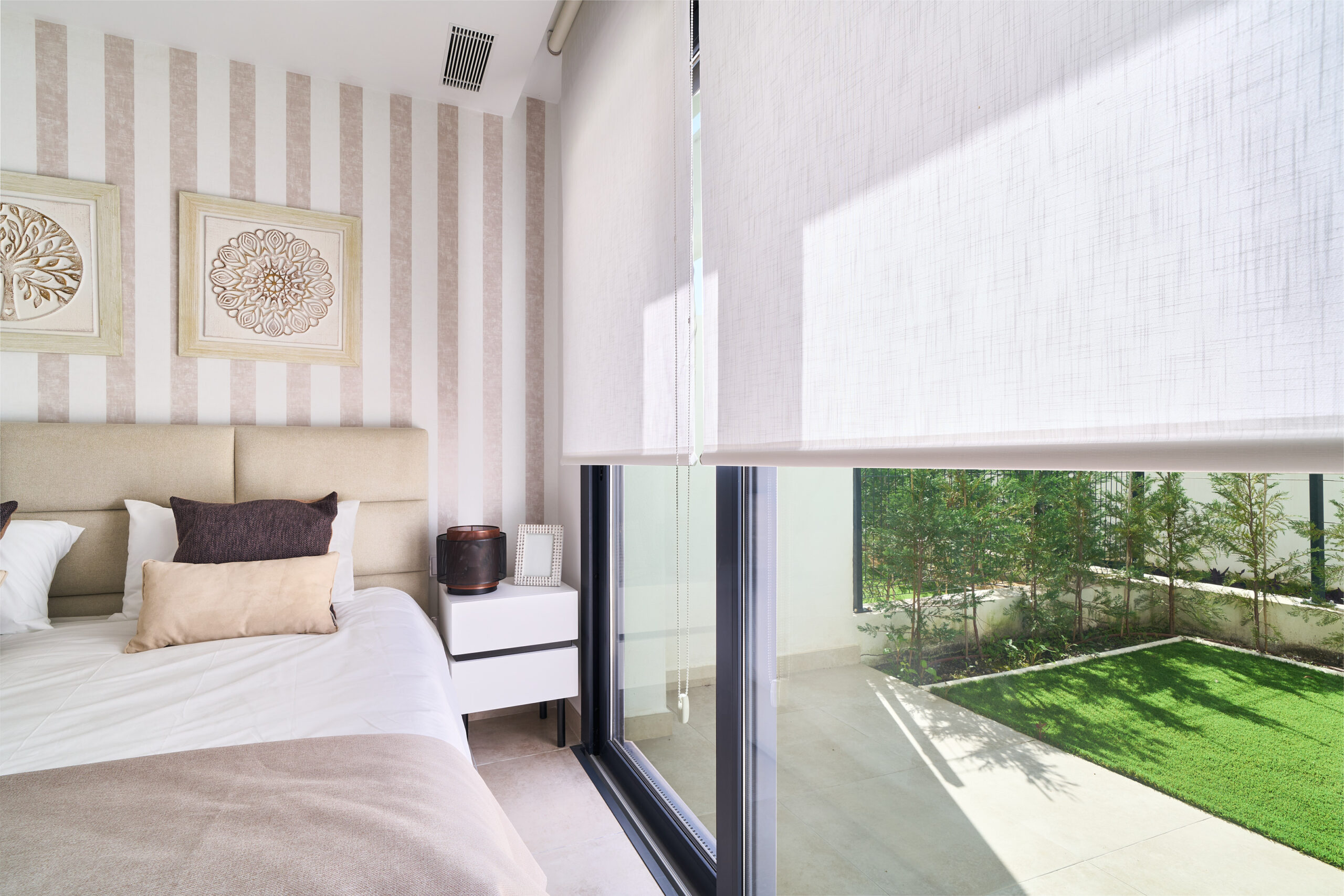 Lujo Obra Nueva en Atalaya, Estepona, Apartamento obra nueva en Atalaya, Estepona. 2 hab, terraza con vistas Costa del Sol. Zonas comunes: piscinas, gym. ¡Invierte en tu vida de ensueño!