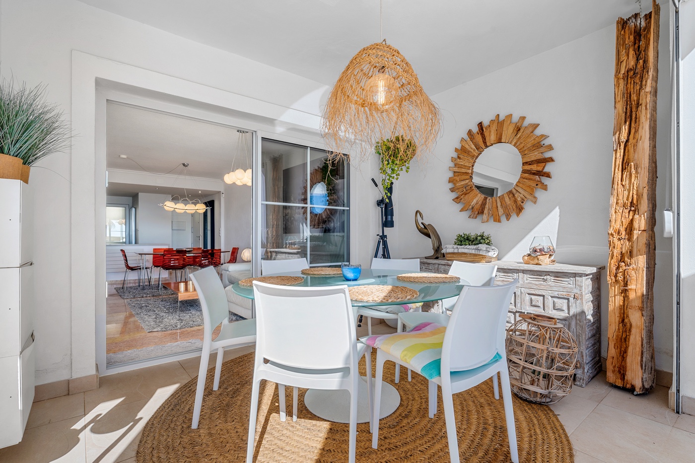 Ático de Lujo en Altea: Vistas Mar y Jacuzzi Privado, Ático de lujo reformado en Altea, Costa Blanca. Disfrute de su terraza sur con jacuzzi y vistas al mar. A un paso de la playa y puerto. 3 dorm, parking. ¡Su oas